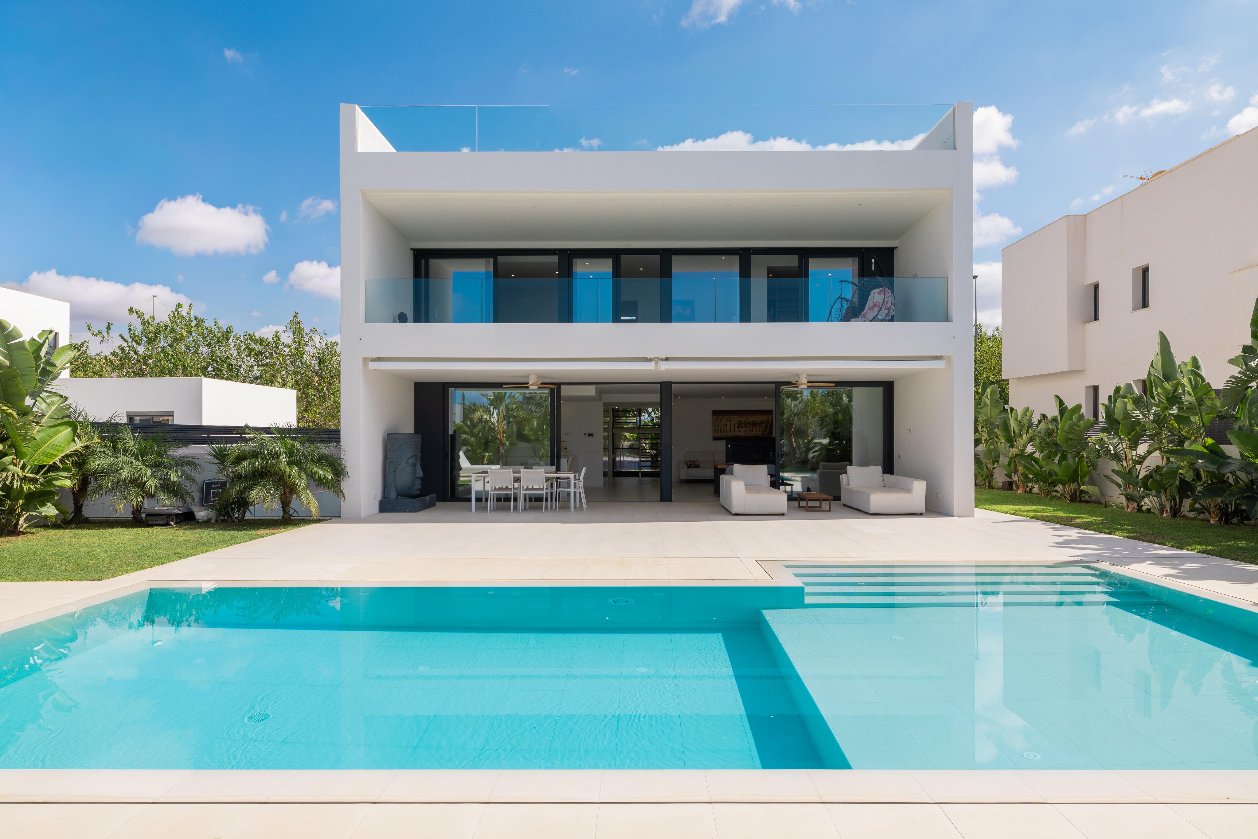 Modern luxury villa in Puig de Ros