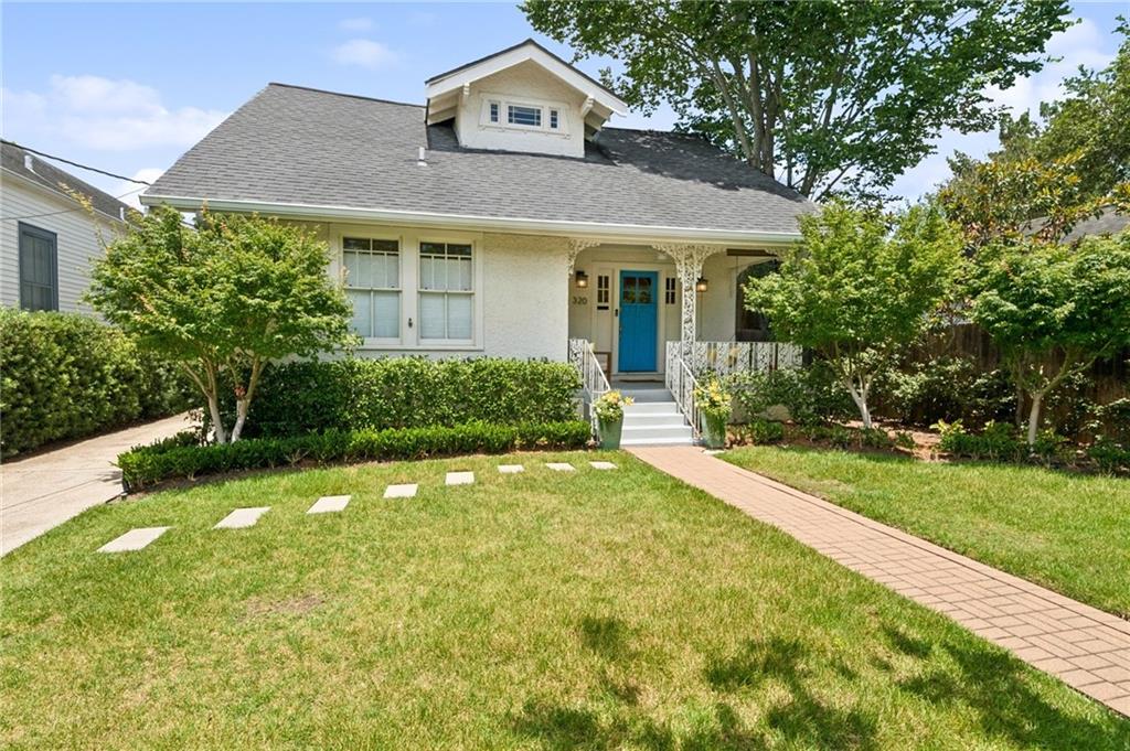 Storybook Arts and Crafts Single in Black Pearl Neighborhood