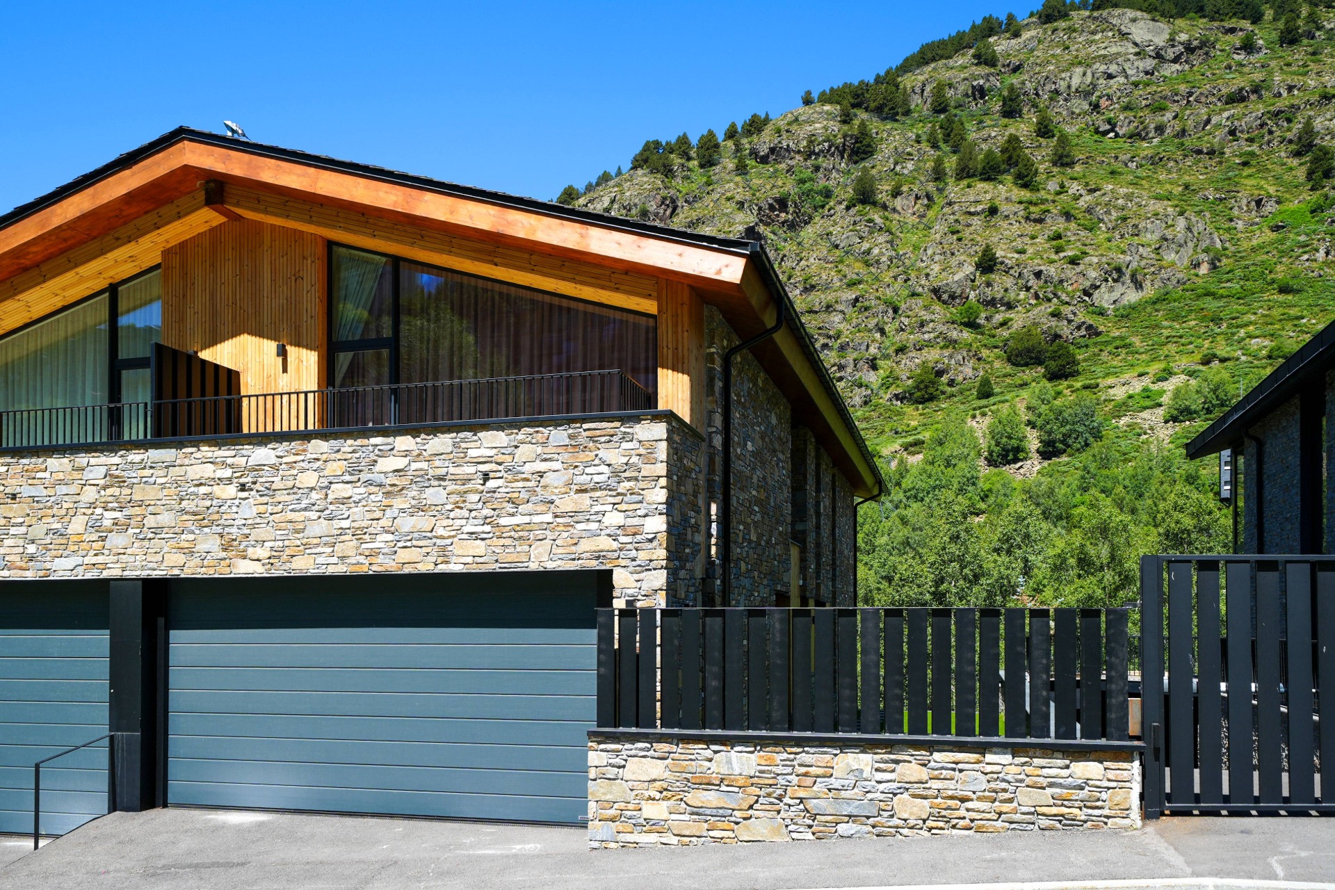 Charming home in the residential area of Soldeu