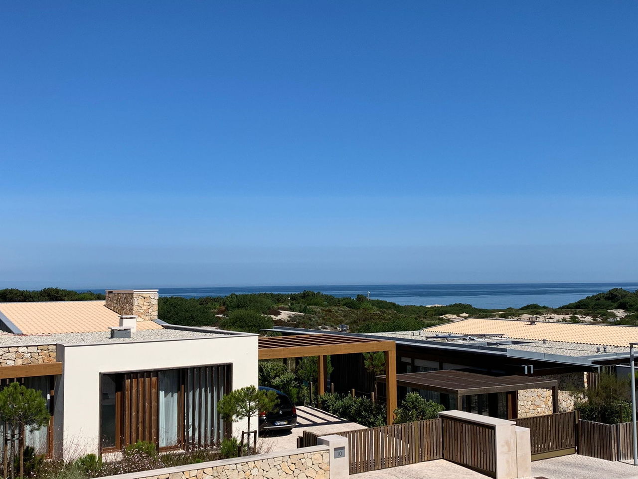Three-bedroom Villa Near the Ocean