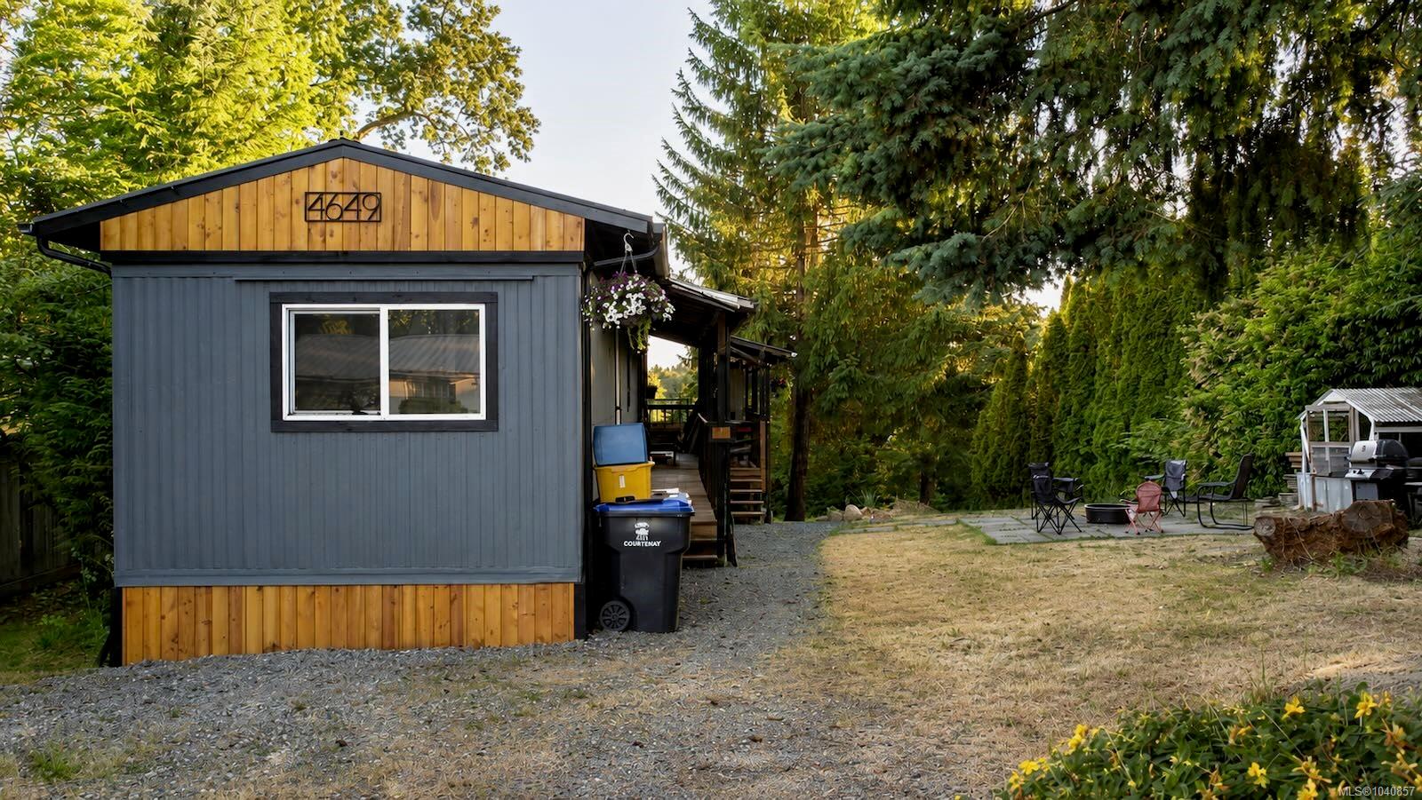 Large 0-.42 acre lot inside Courtenay city limits!