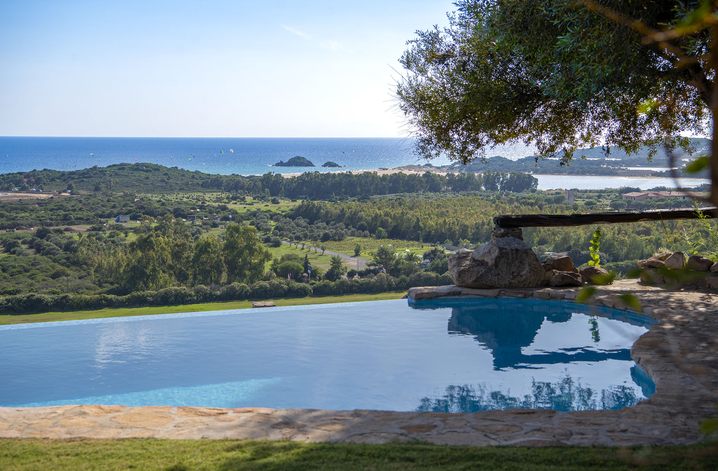 Villa with pool and stunning sea view