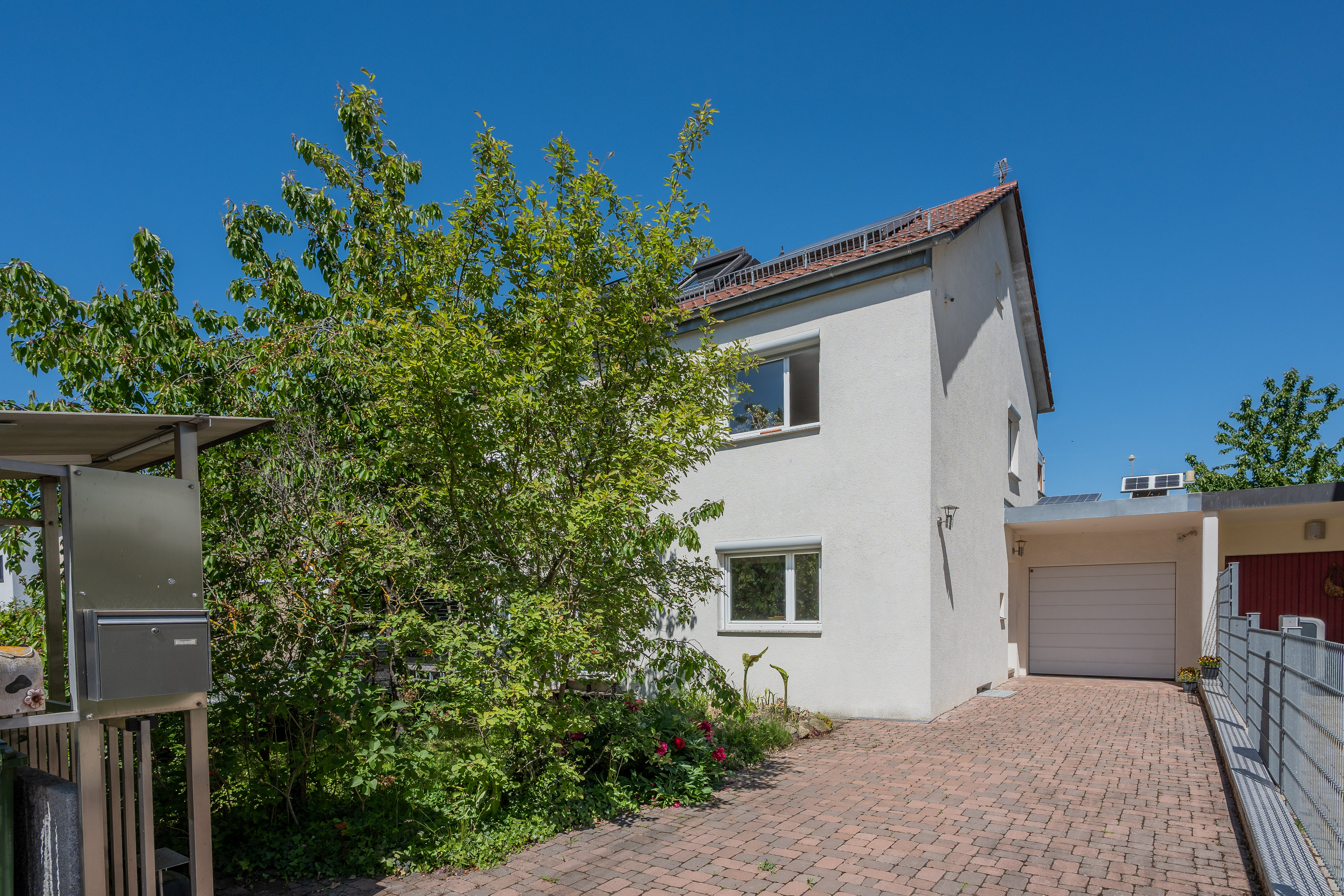 Modernes Wohnhaus in ruhiger Lage von Weilimdorf-Wolfbusch