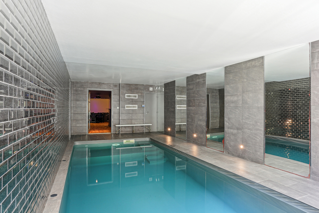 Sèvres - Magnificent 500m² family home with indoor pool