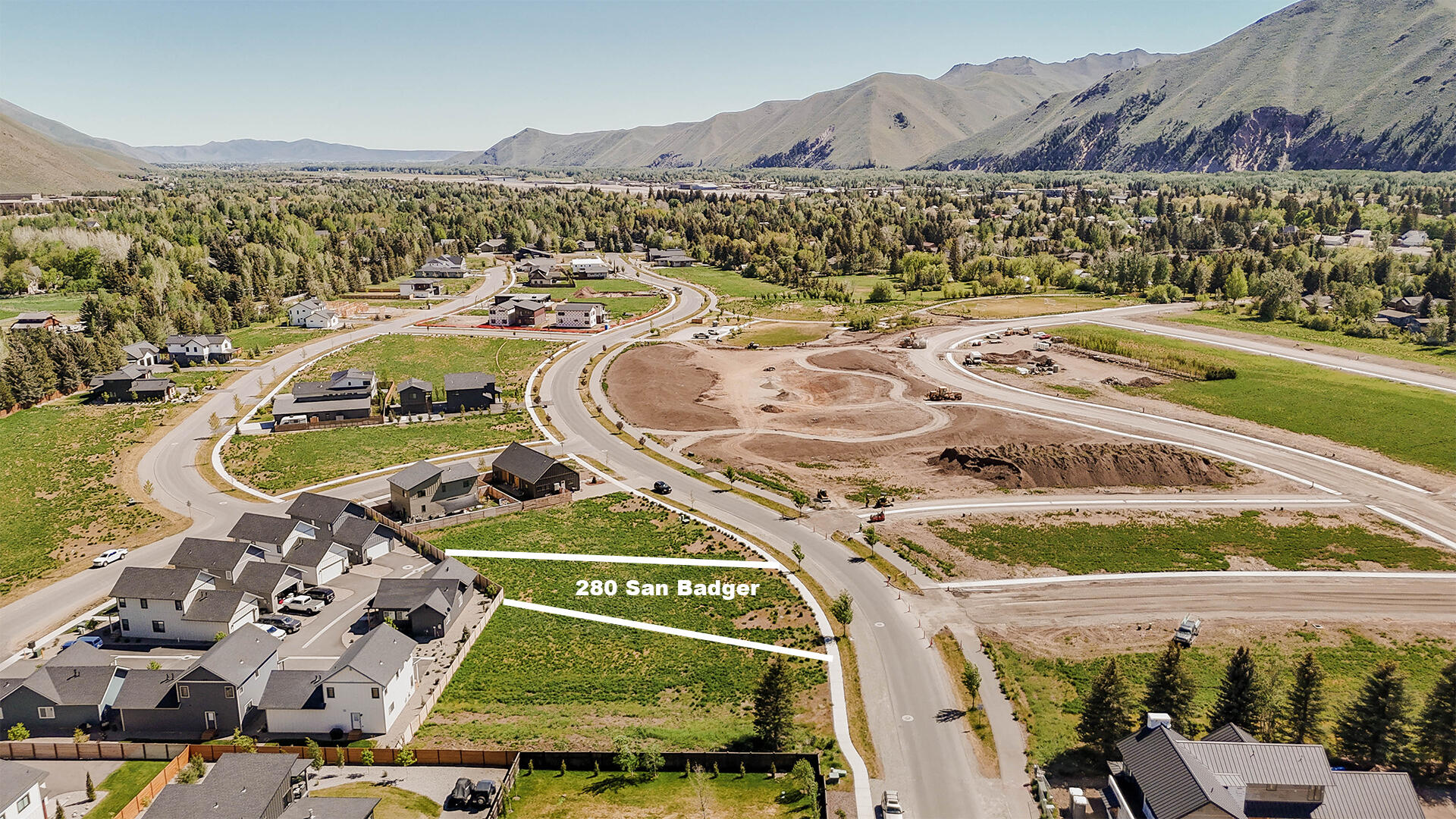 Bright and Sunny Lot with Panoramic Views in Hailey