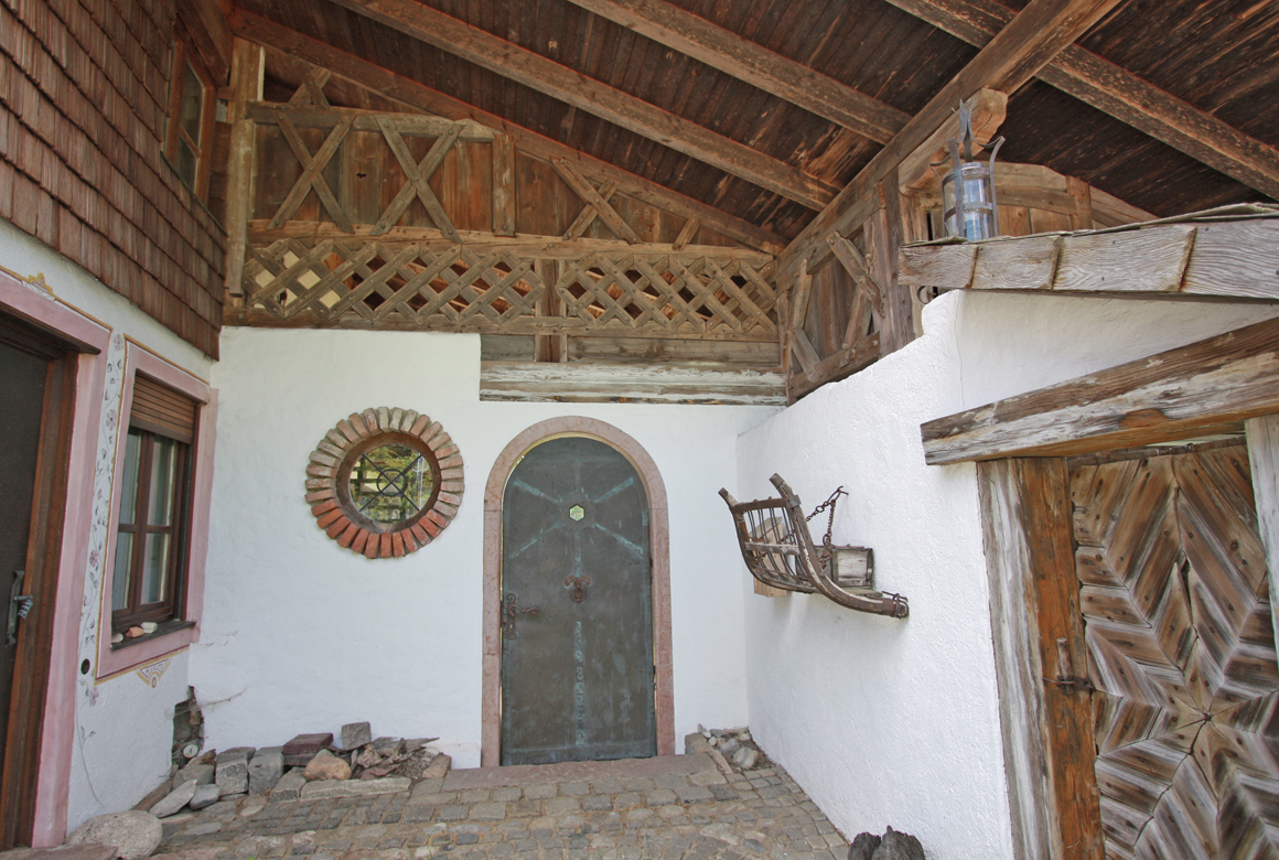 Ein Landhaus mit Charme der 70-iger Jahre und schönem Bergpanorama