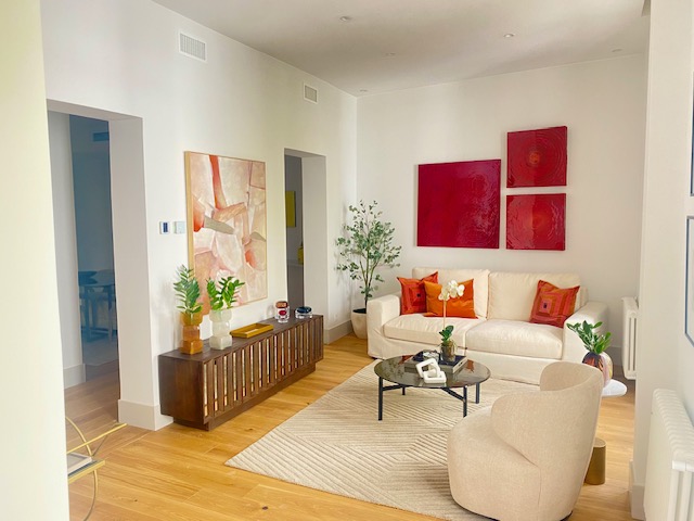 Exclusive renovated exterior home with two balconies in Justicia Prime.