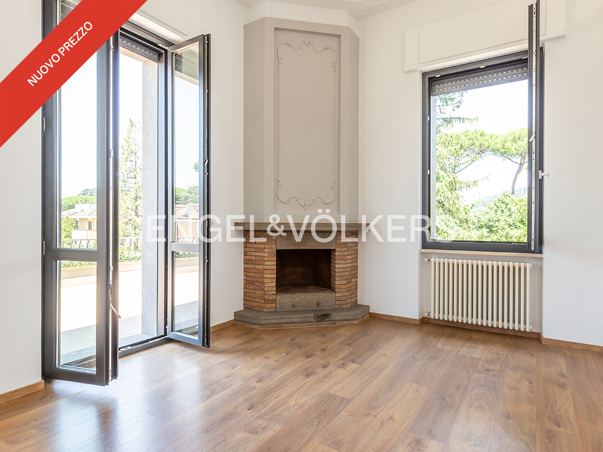 Appartamento con terrazzo in villa Liberty