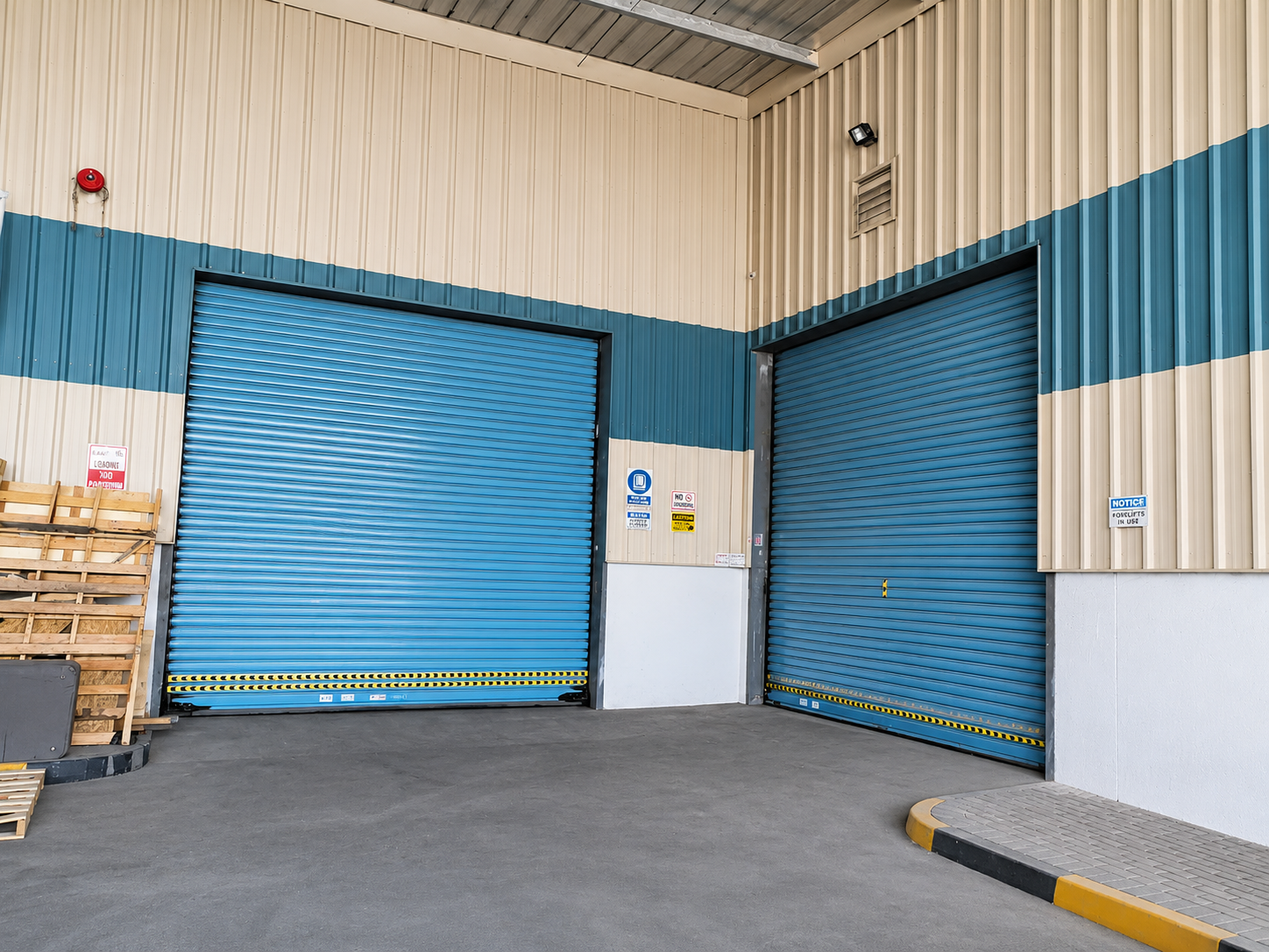100KW | With Roller Shutter Access | Insulated