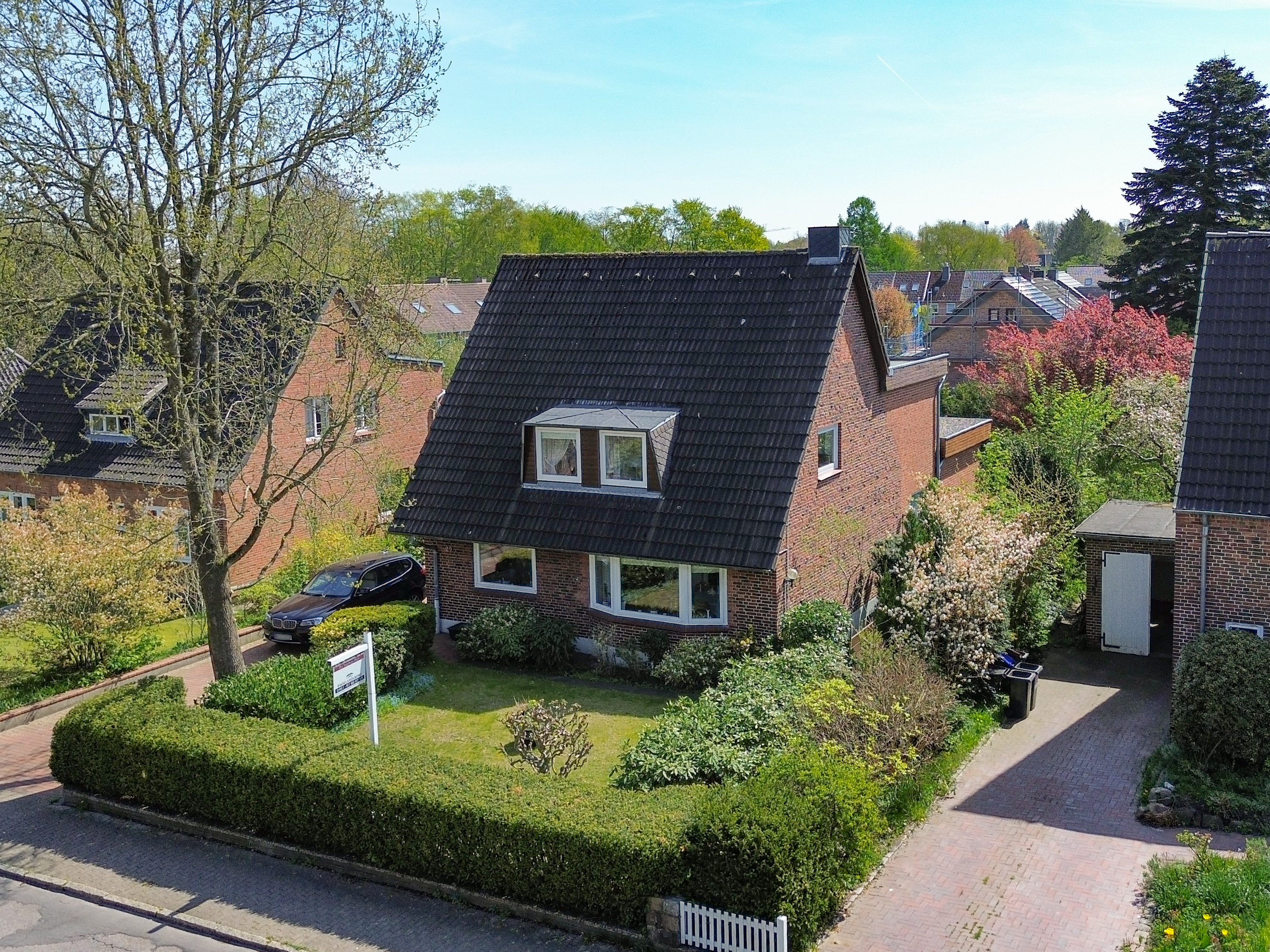 Klassische Eleganz trifft Wohnqualität – Einfamilienhaus in begehrter Flensburger Lage
