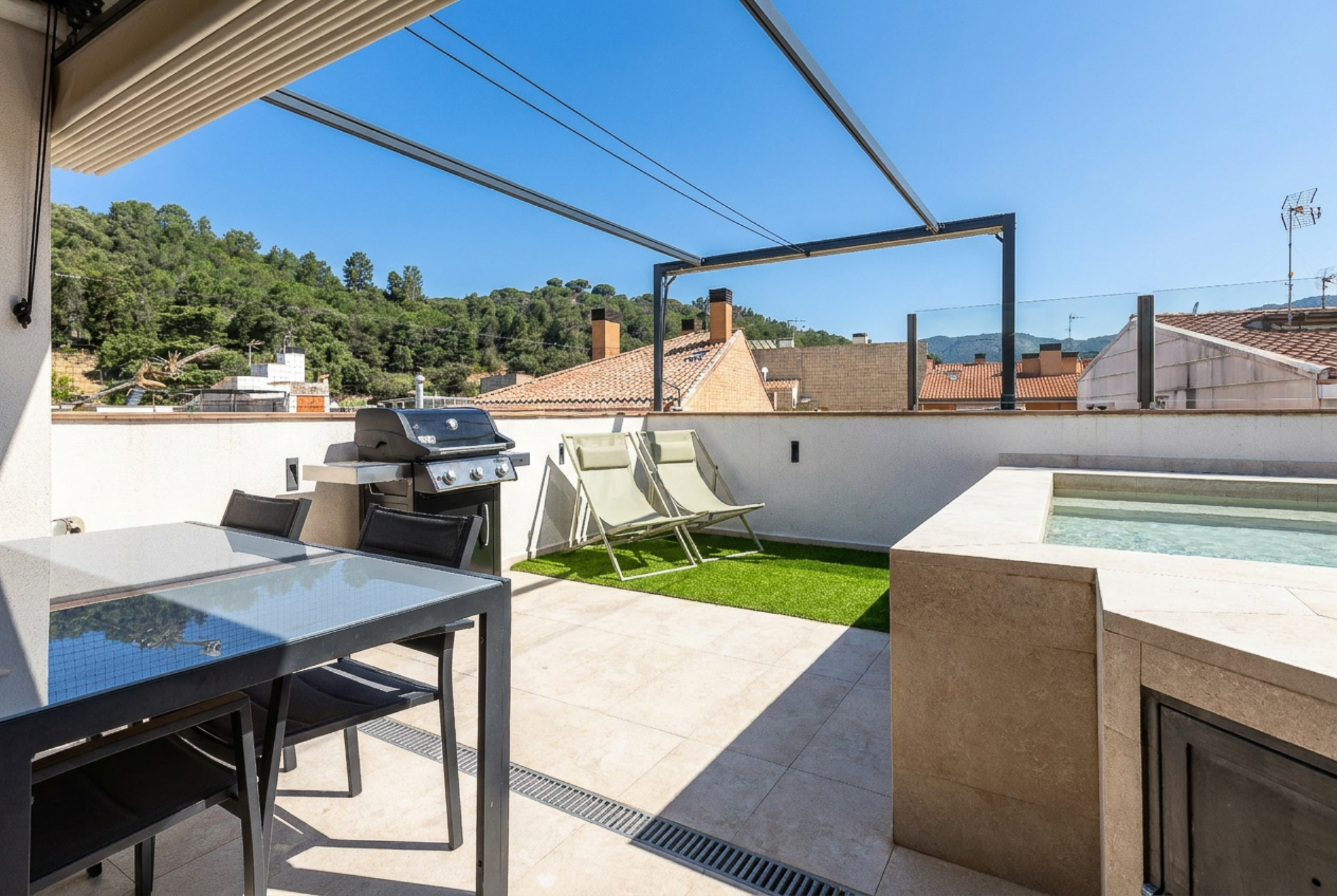 Exclusive Duplex with Private Pool in the Heart of Arenys de Munt