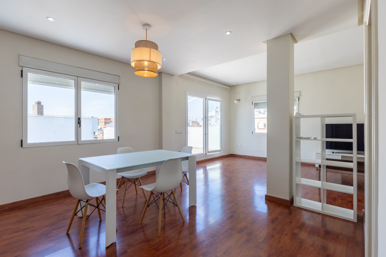 Bright penthouse next to the Turia