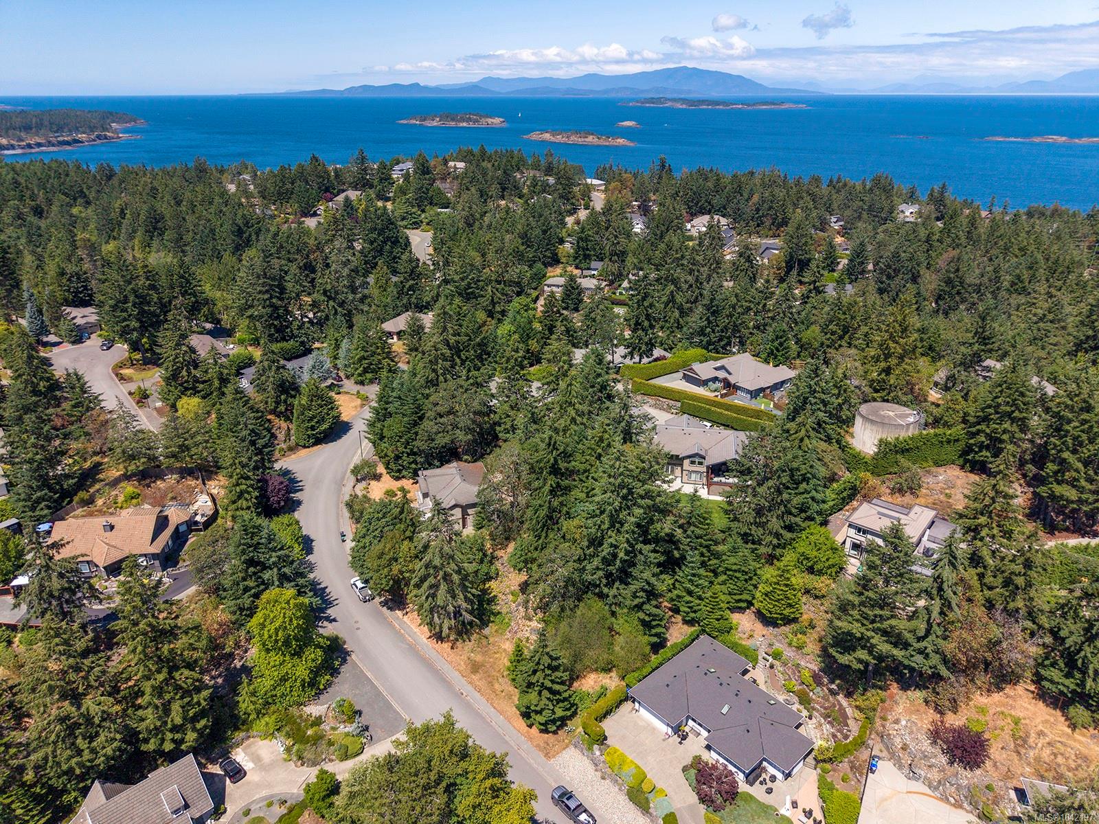 Opportunity to build your dream home in Fairwinds community!