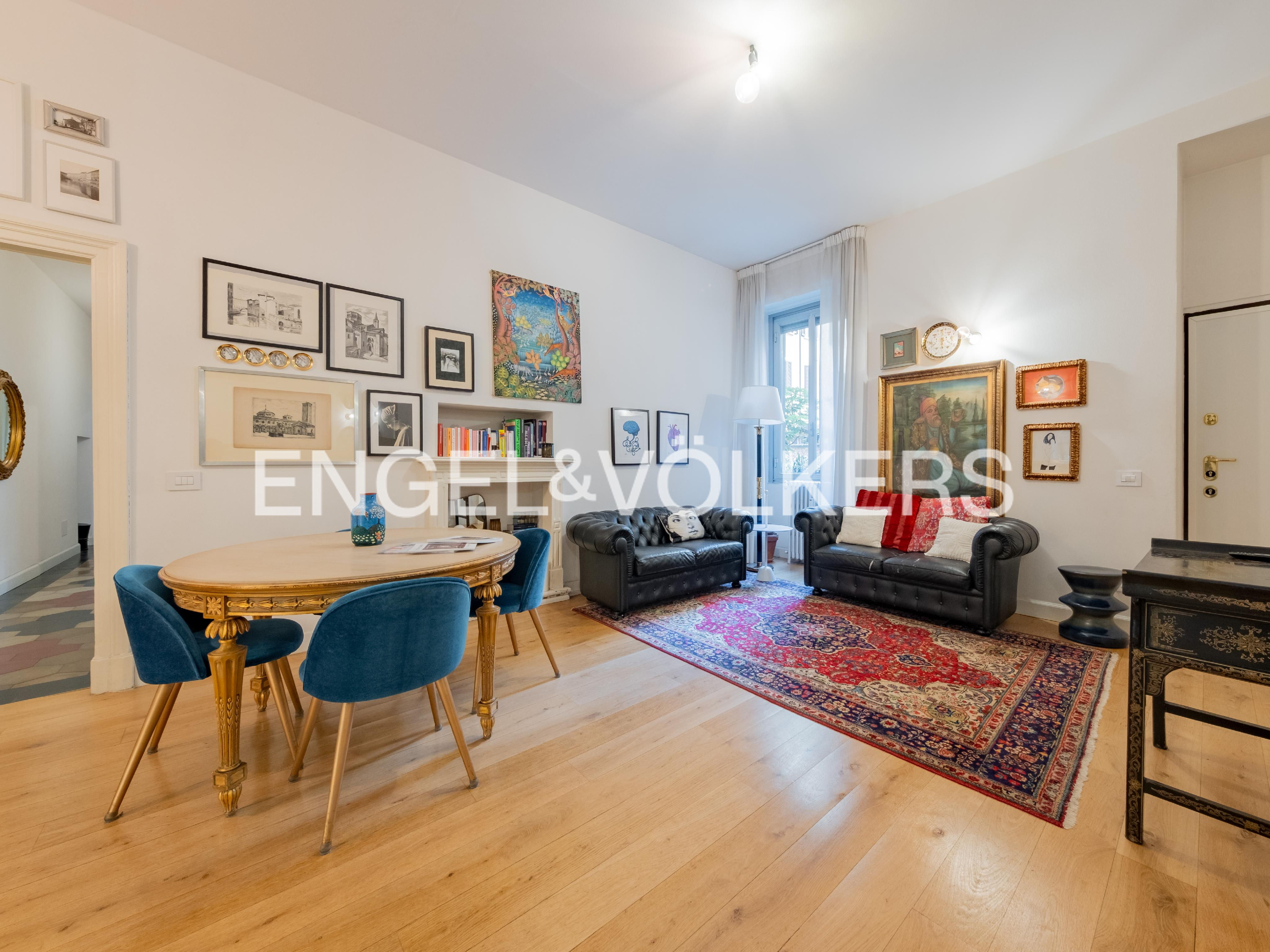 Apartment in a charming historic building in via Eustachi