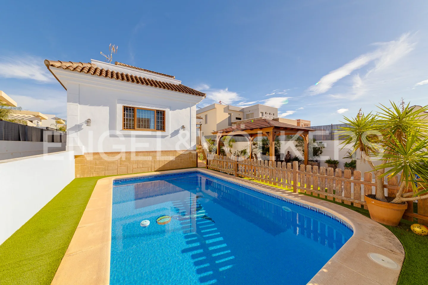 Freistehende Villa mit Pool in La Herrada (Los Montesinos)