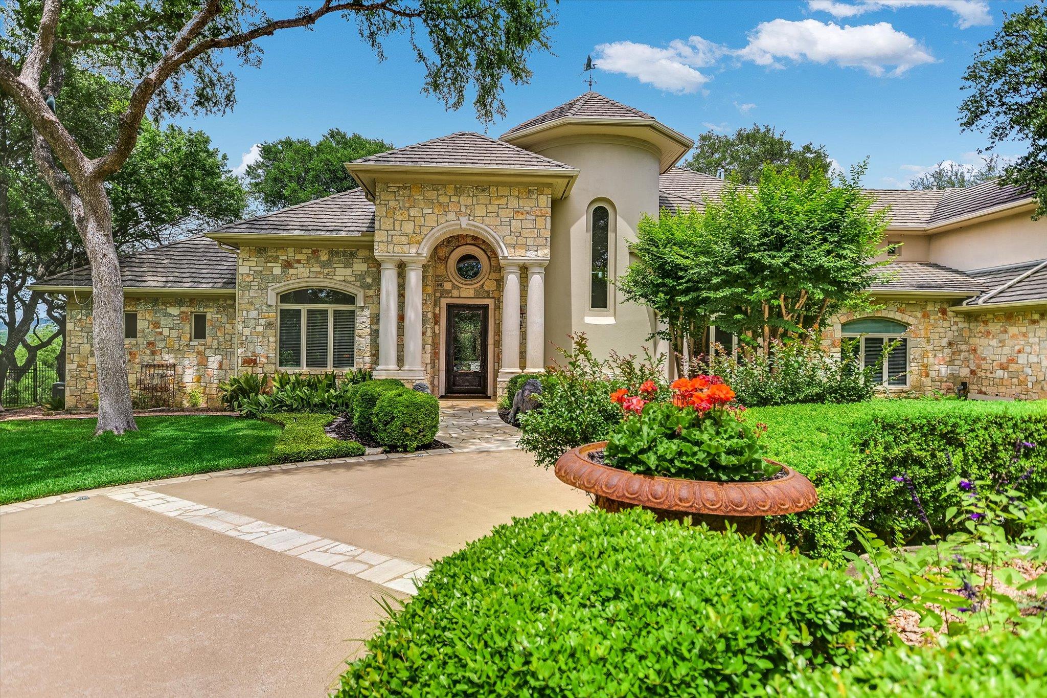 Private Westlake Retreat with Lake Austin Shoreline