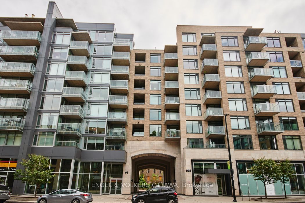 Two-Bed, Two-Bath Unit Between Westboro and Wellington West
