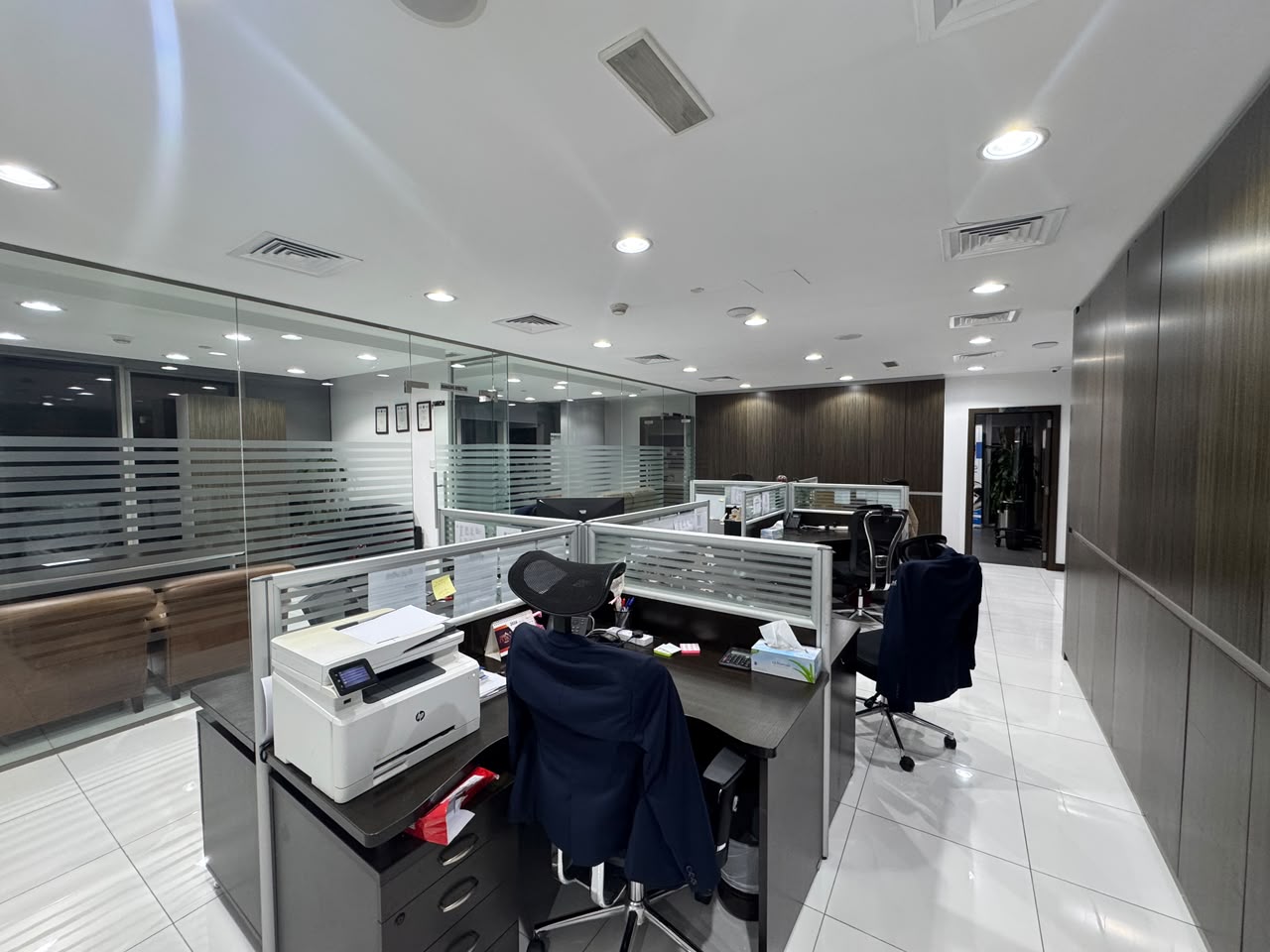 High Floor | Near Metro | Available Now