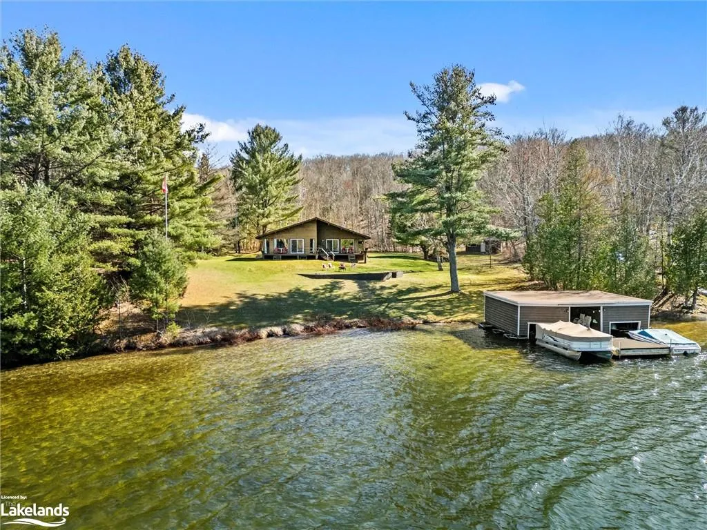 Home On Skeleton Lake On 1.2 Acres With 236' Of Frontage