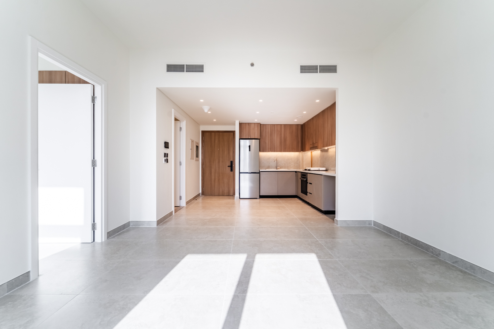 Vacant | High Floor | Open Layout | Unfurnished