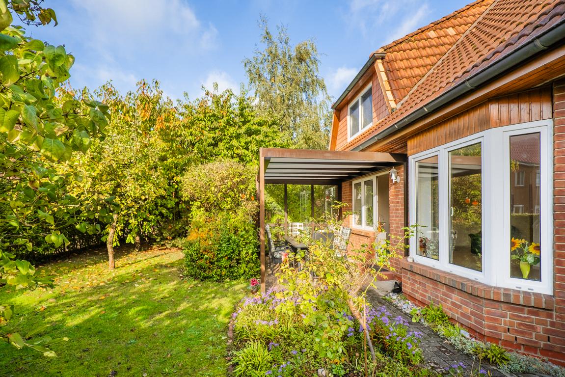 Großes Familiendomizil in Elmenhorst/Lichtenhagen -  mit Garten, Terrasse und Doppelgarage