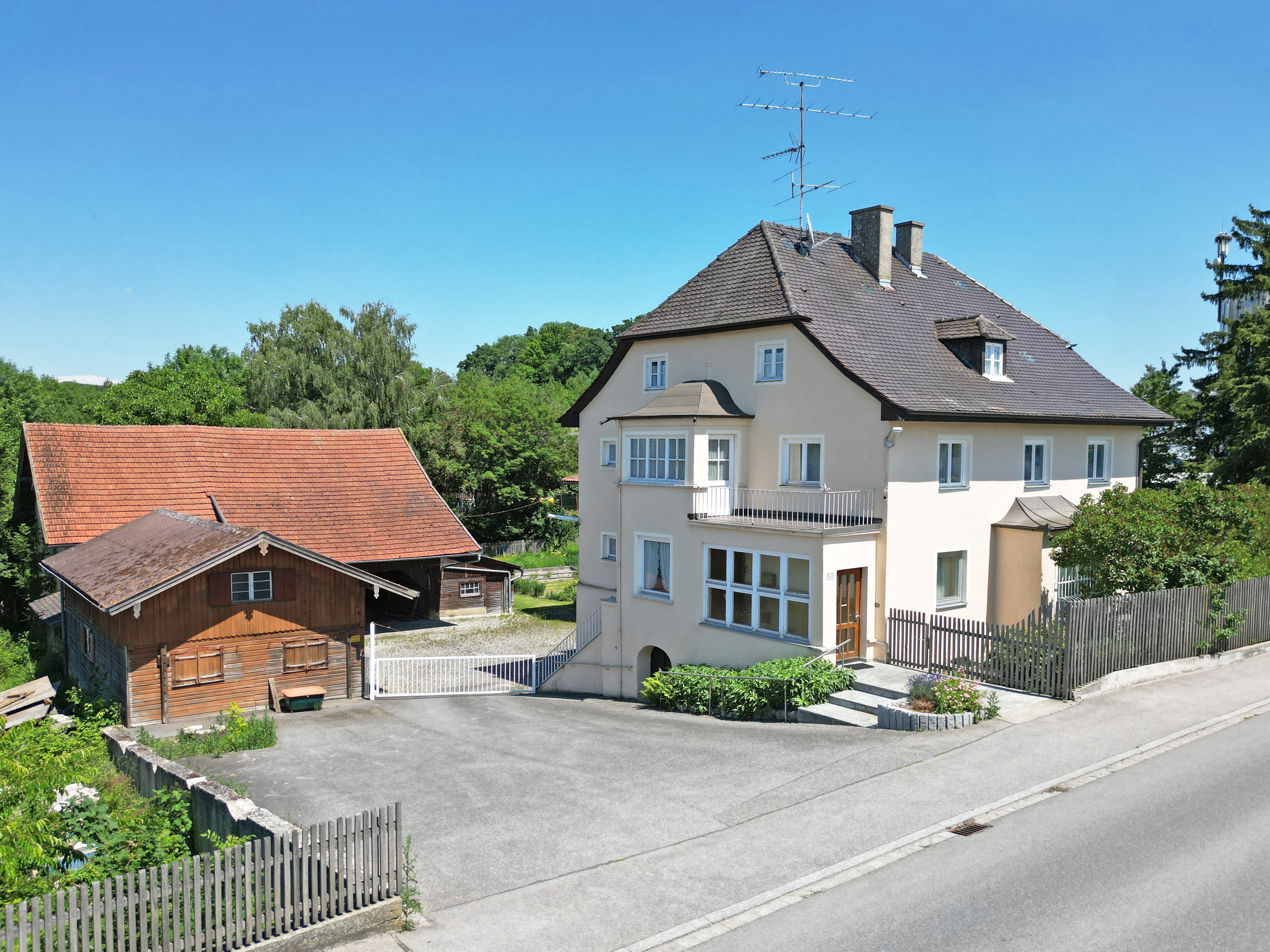 Historische Stadtvilla auf großem Grundstück direkt in Rottenburg!
