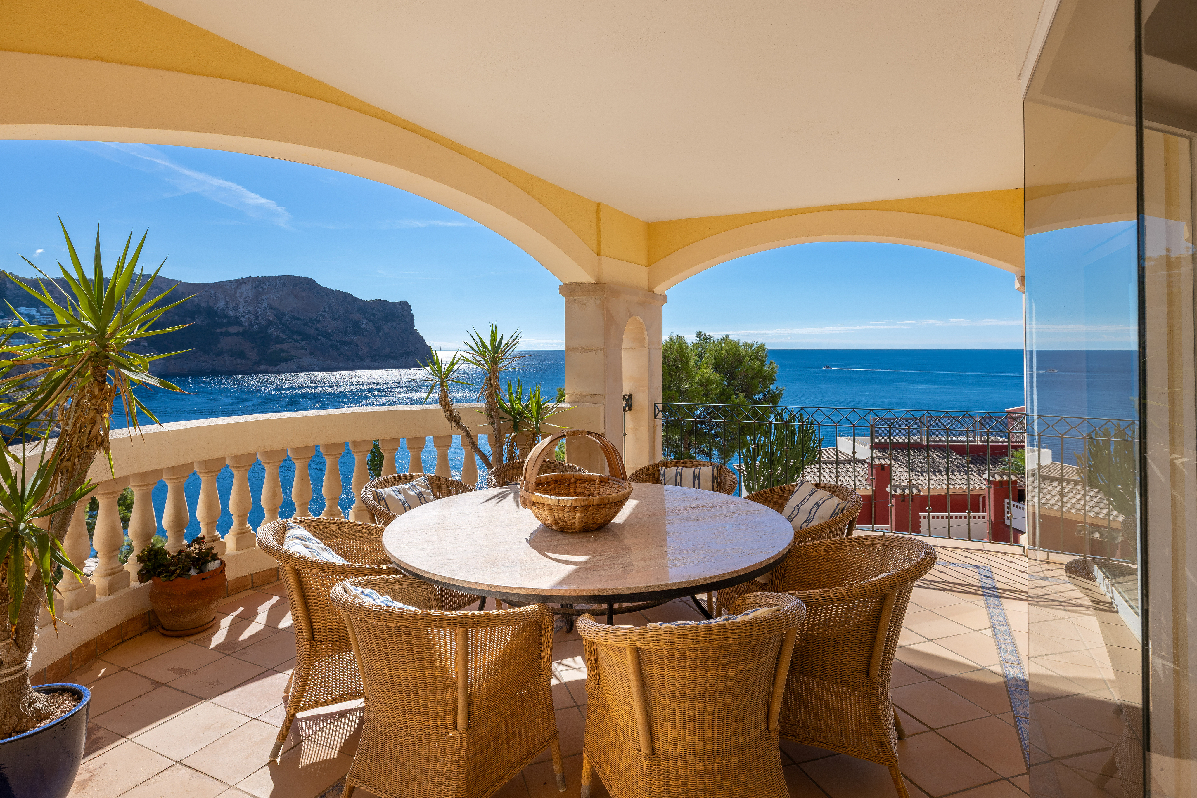 Exclusive flat with stunning sea views in La Mola – Puerto de Andratx