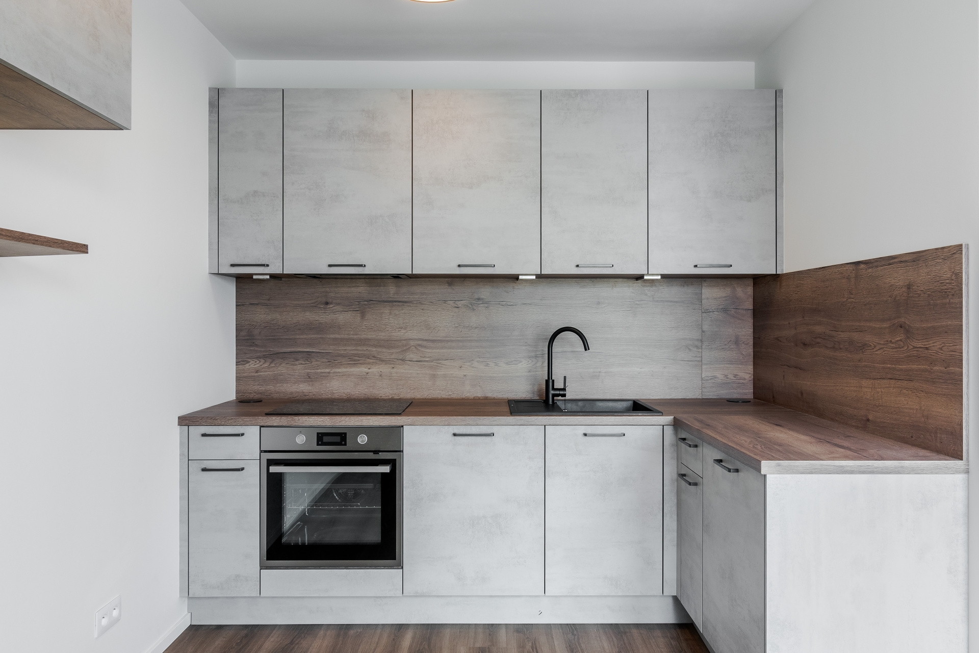 Rent a Studio Apartment (1+kt) with Balcony Near Nature