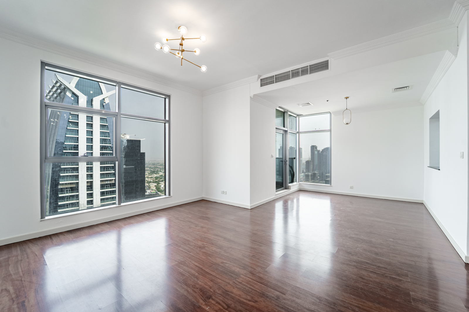 Huge Layout | High Floor | Vacant Now