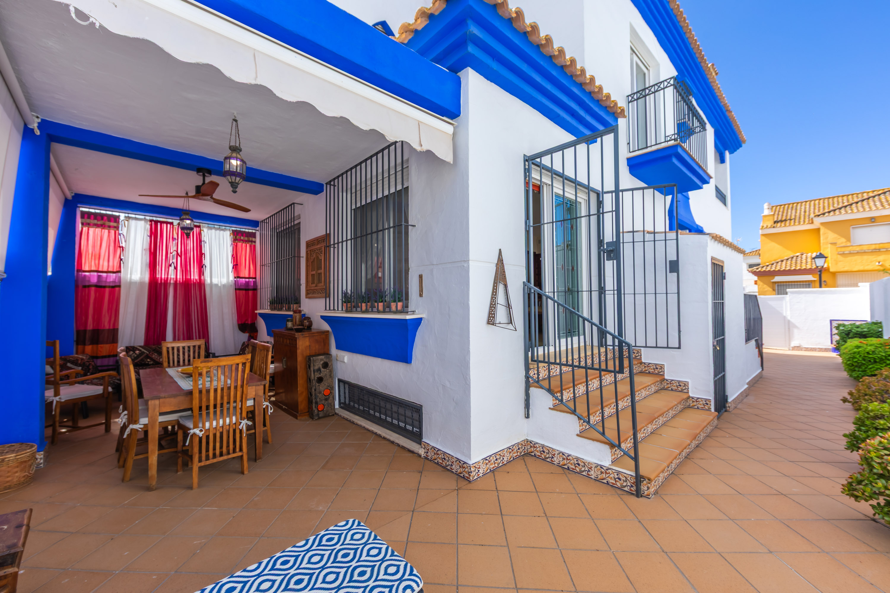 Magnífica casa pareada en Zahara de los Atunes