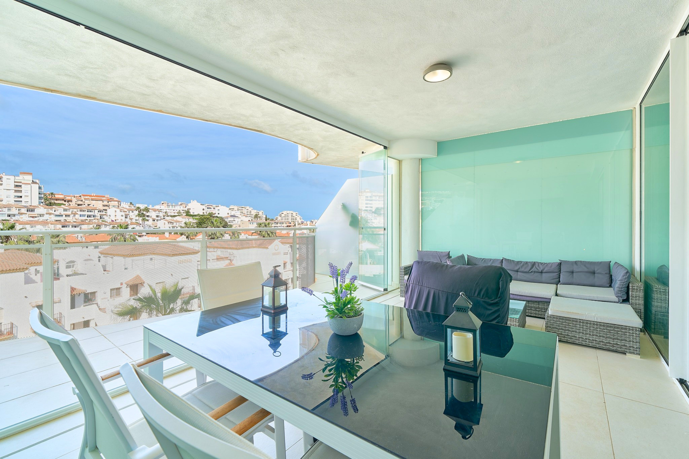 2-bedroom apartment just a 5-minute walk from the beach