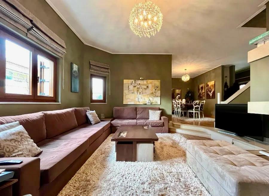 Stylish, renovated maisonette