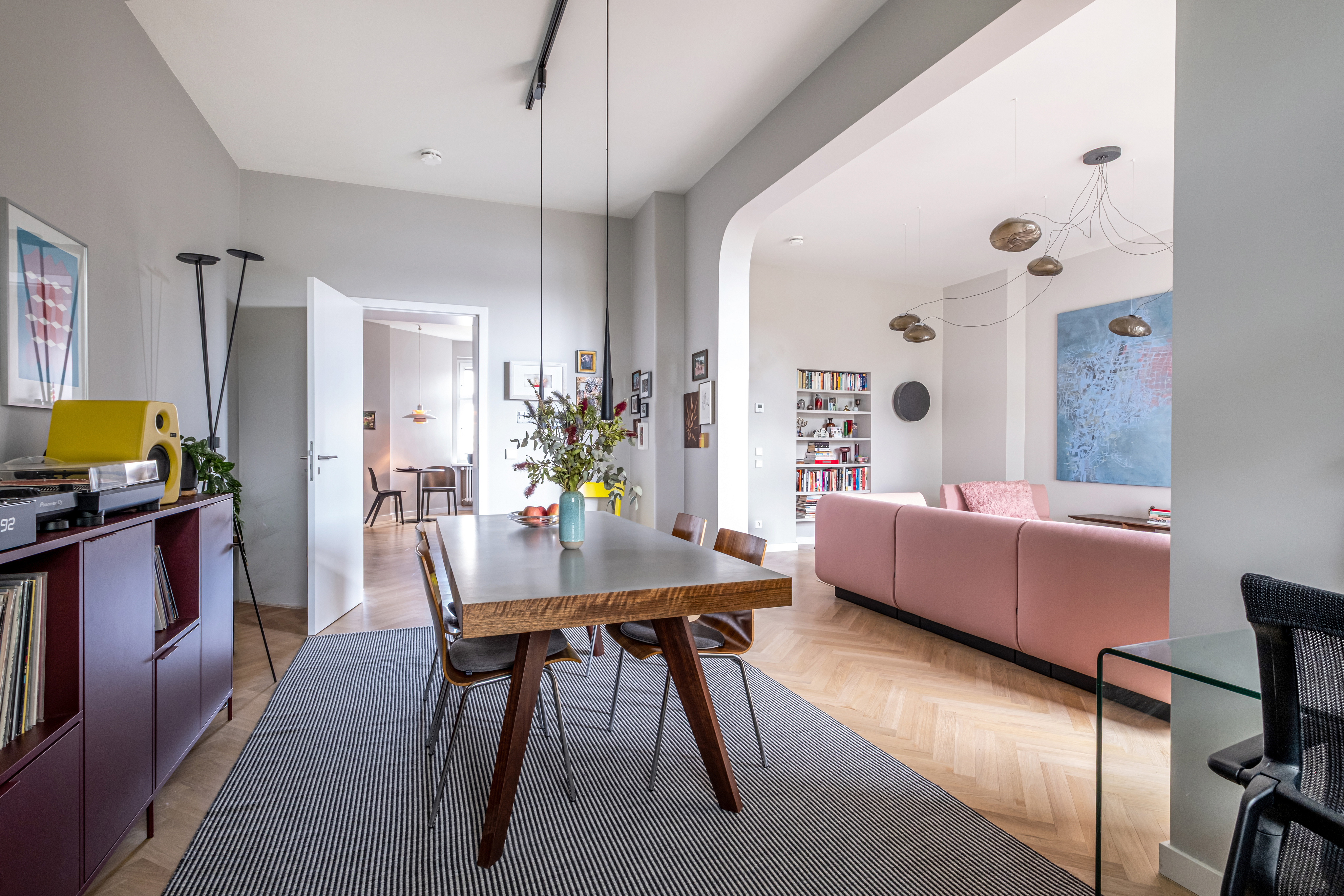 Stylish 3-room apartment with sunny loggia between Neukölln and Alt-Treptow