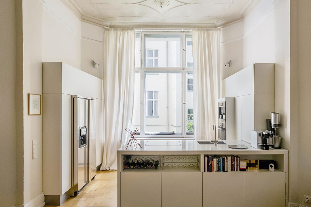 Savoir-vivre in Schöneberg – Magnificent old building at Viktoria-Luise-Platz