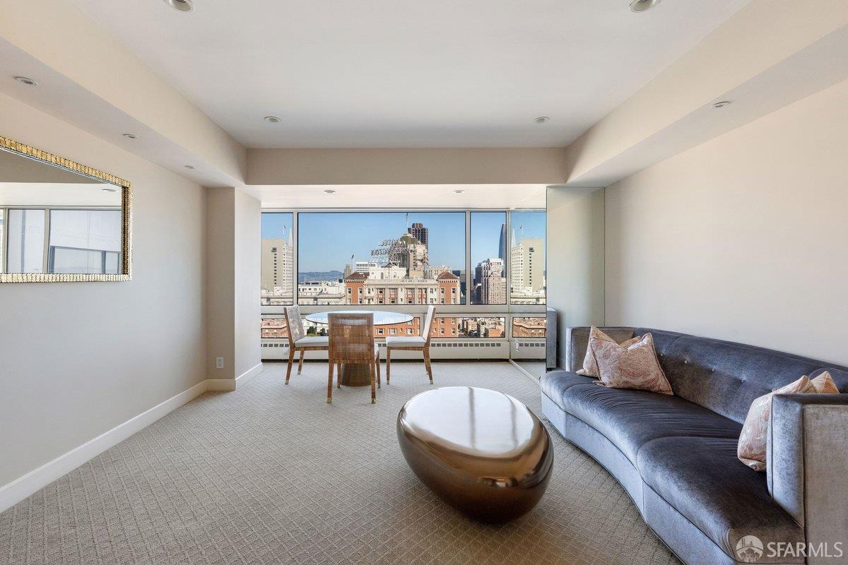 Gramercy Towers: Where Urban Elegance Meets Convenience