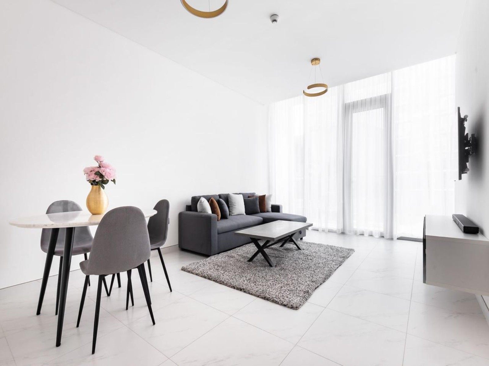 Luxury Lagoon Living | Vacant | Furnished