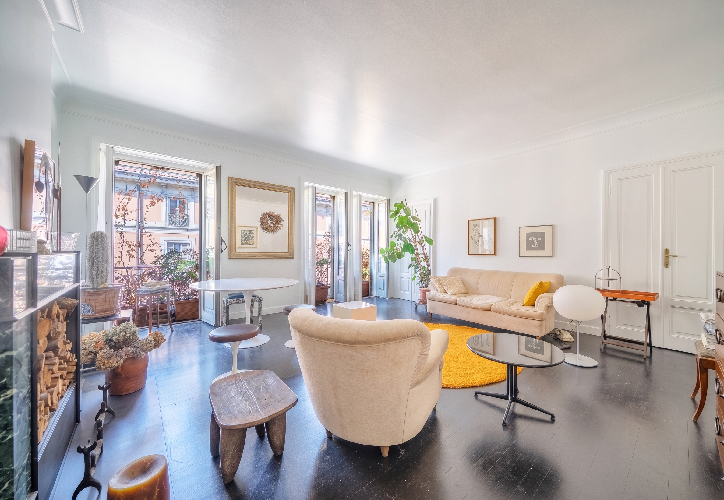 Elegant Duplex Apartment in a Period Building on via Alessandro Volta