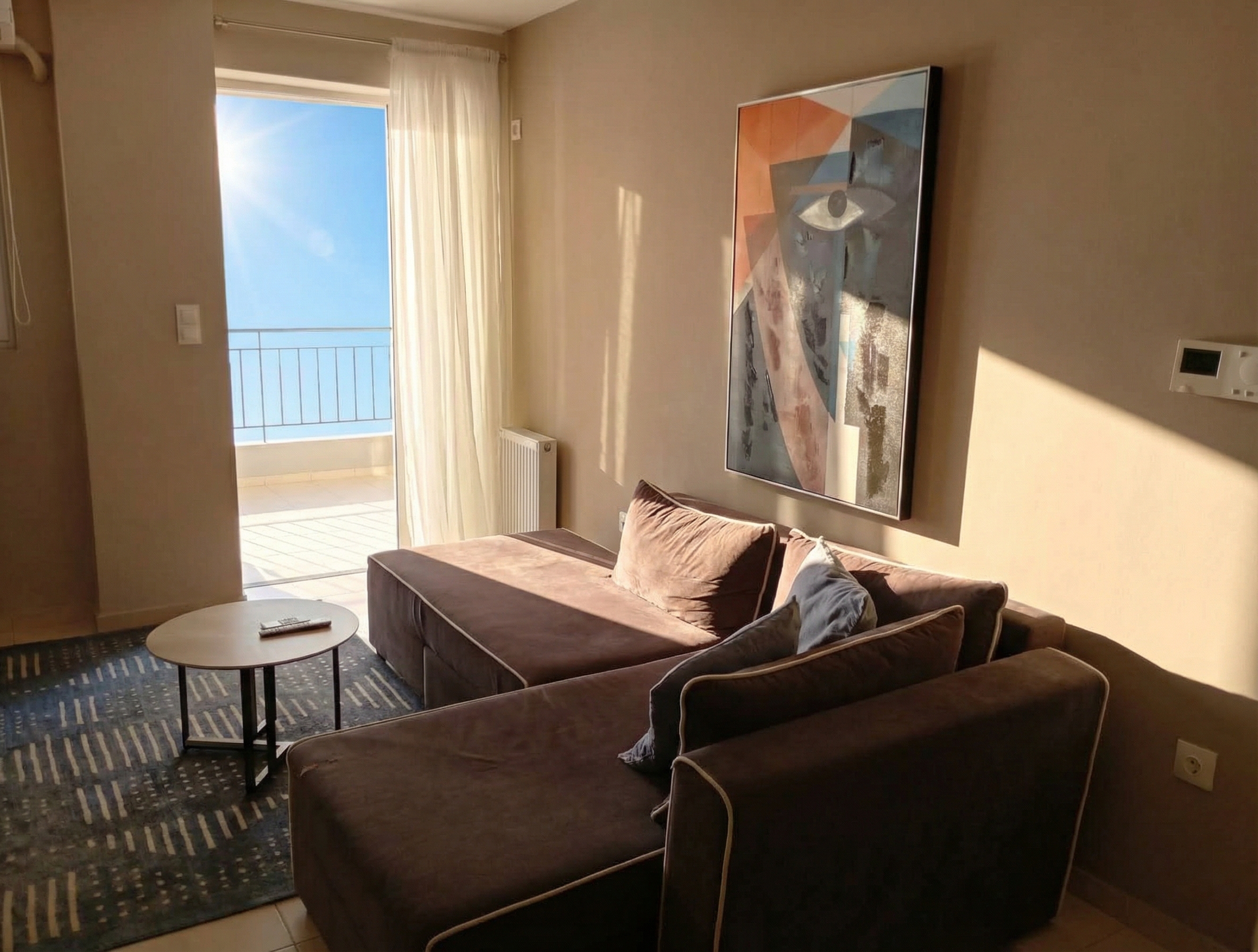 Μοντέρνο διαμέρισμα πλήρως επιπλωμένο με πάρκινγκ