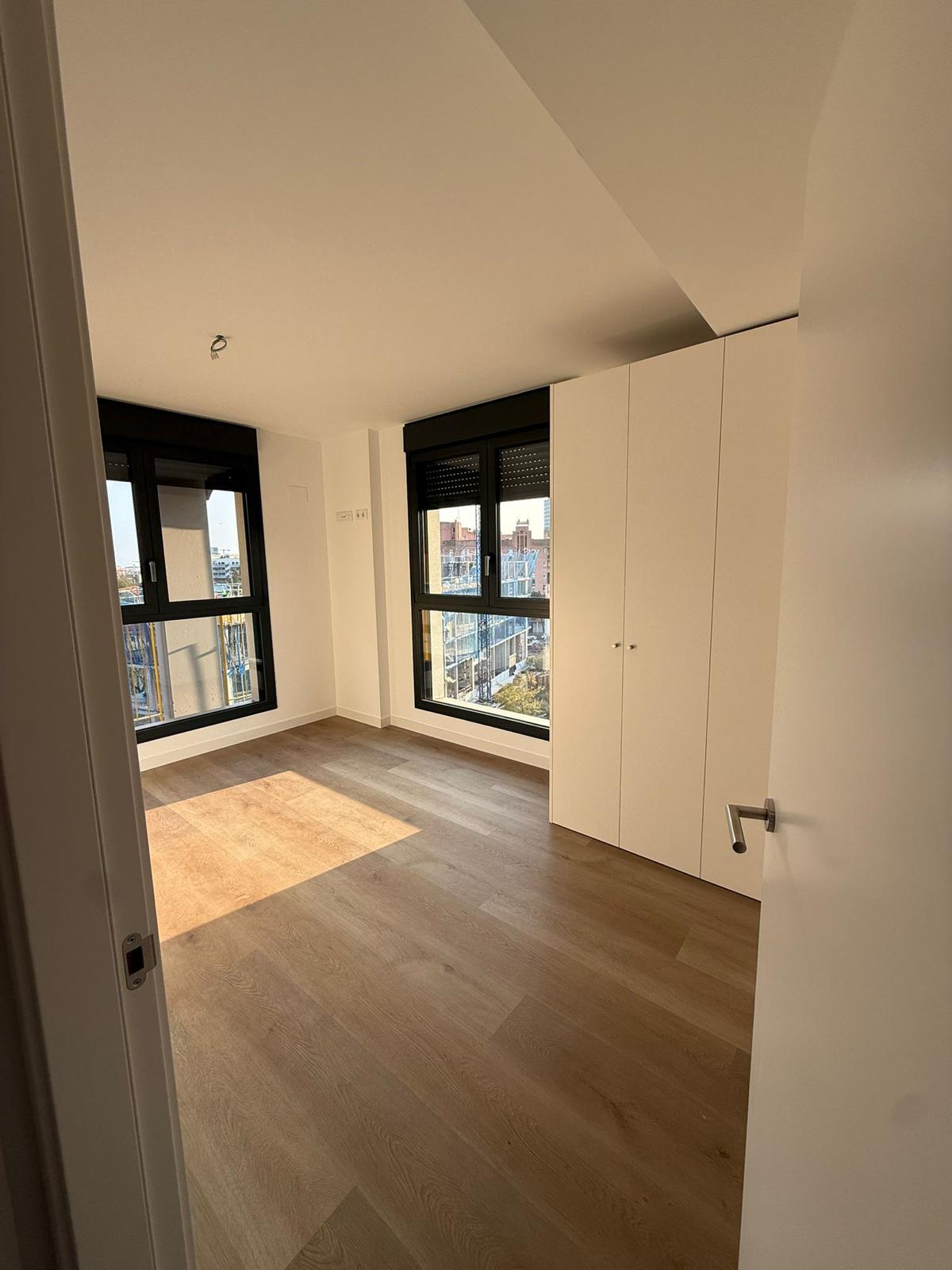 Kronos: Apartament d’obra nova a Montjuïc
