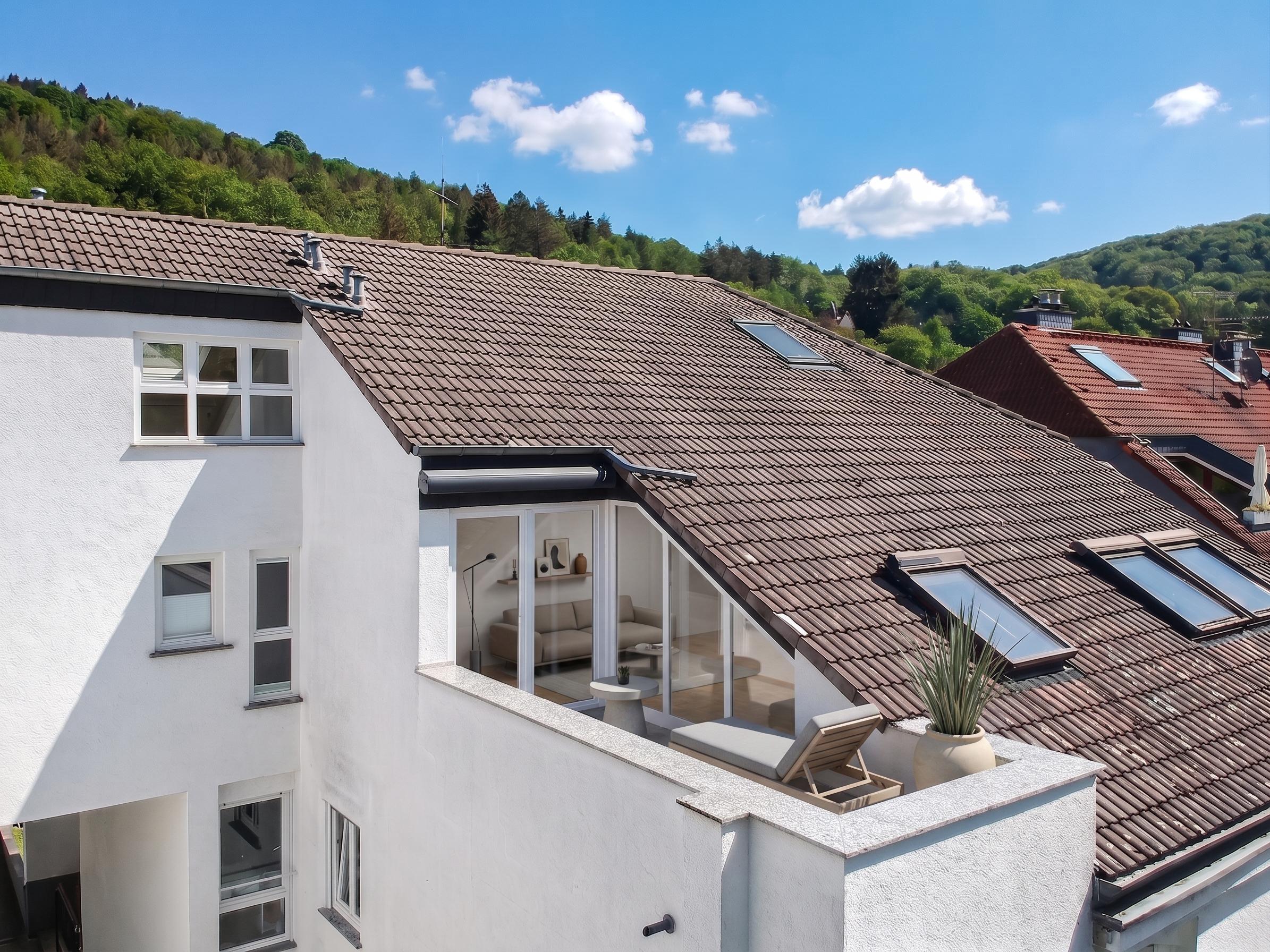 Großzügige 3-Zimmer-Wohnung mit Dachterrassen in sehr guter Lorsbacher Lage