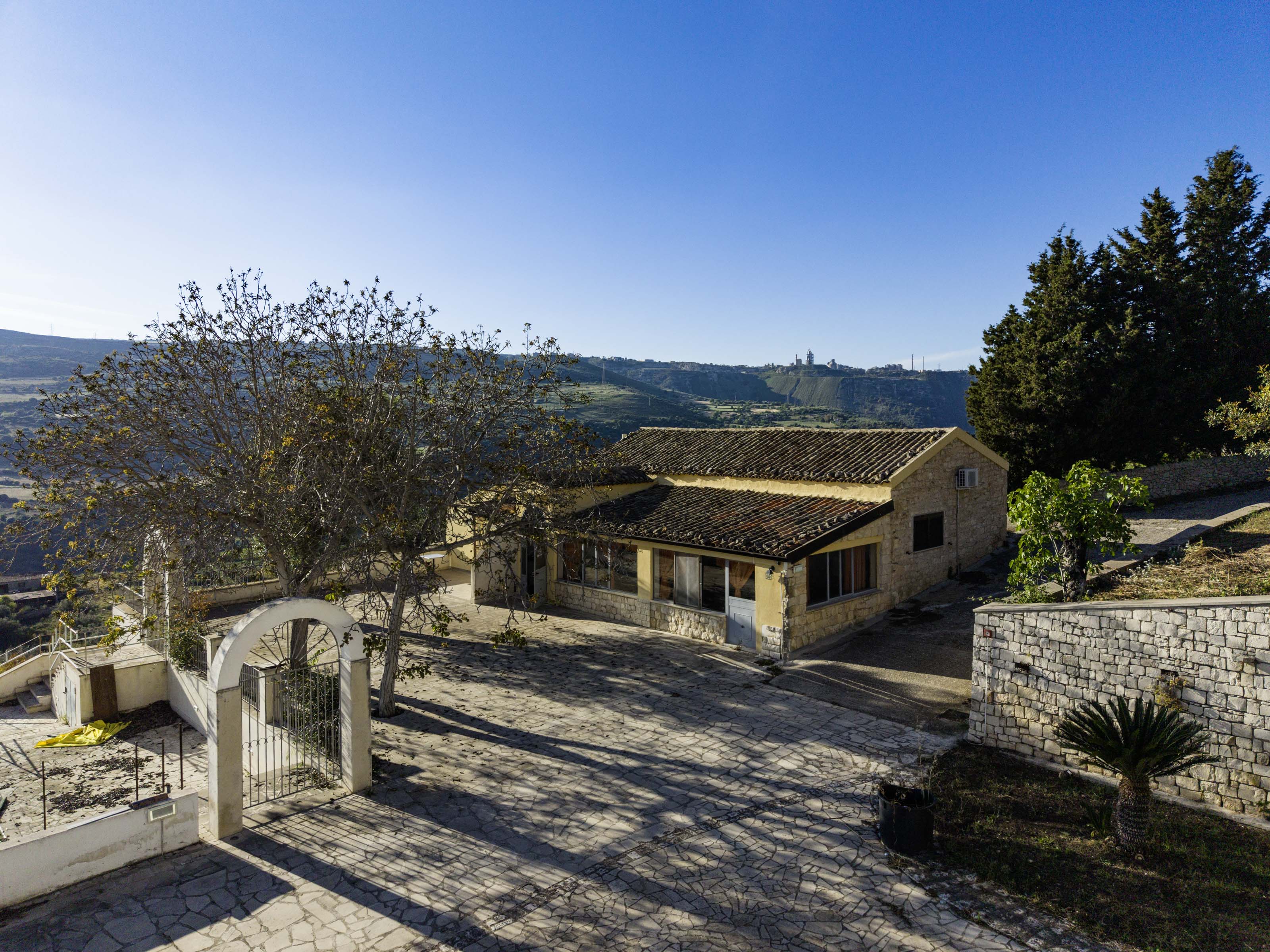 Casale "MIRAVALLE"