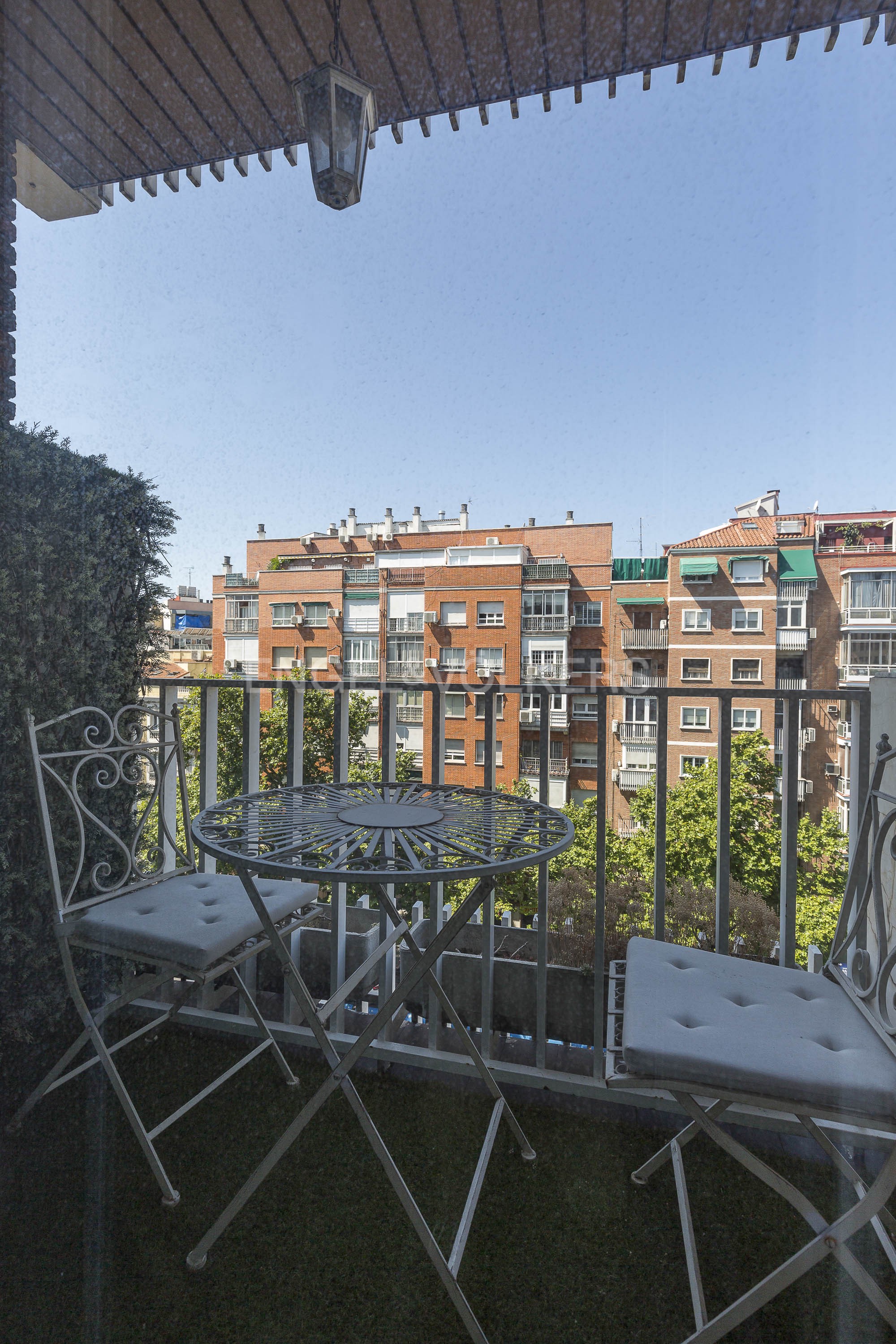 Exclusive 3-bedroom home with garage and storage room in Madrid’s Salamanca district