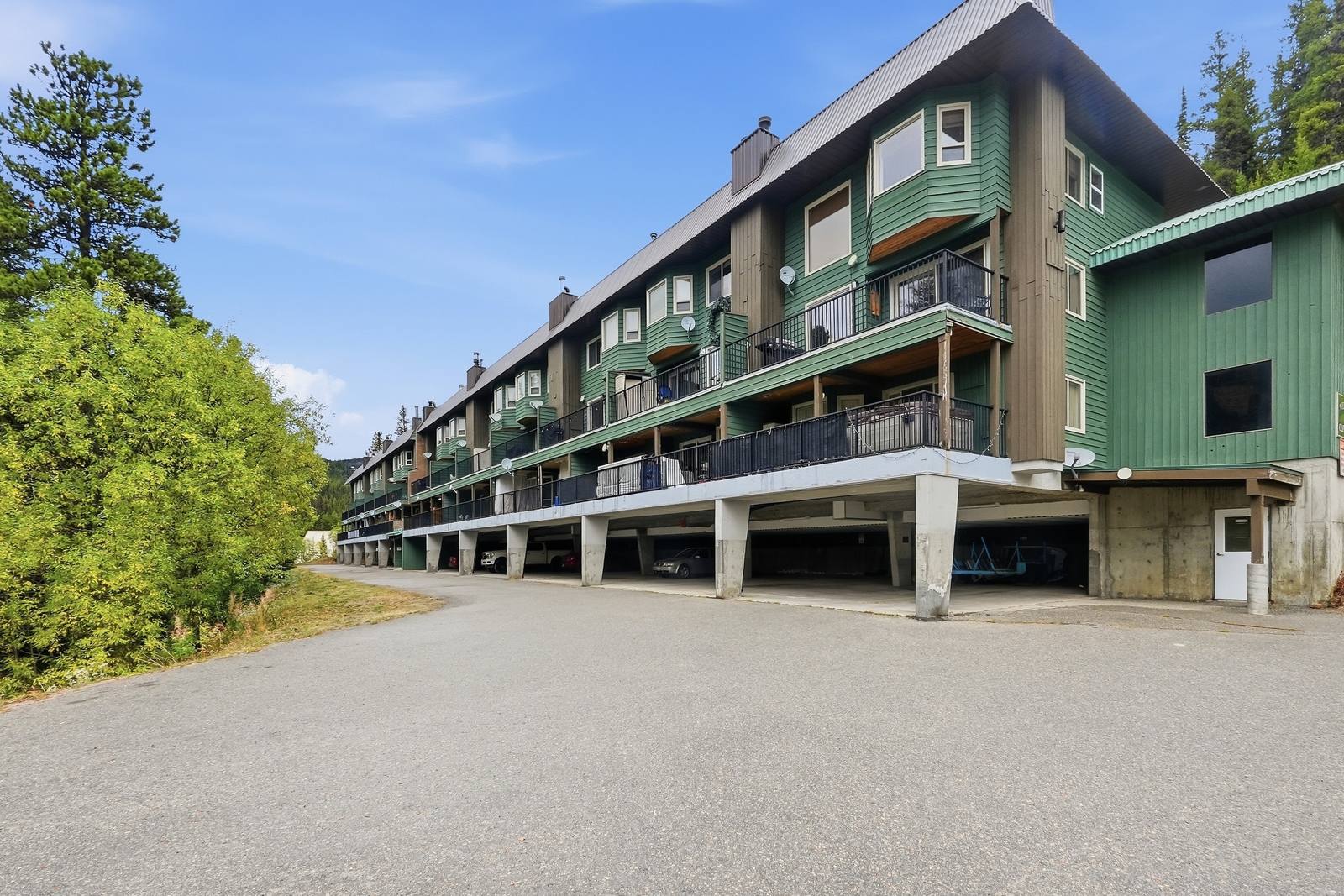 Alpine Living Above the Clouds at Apex