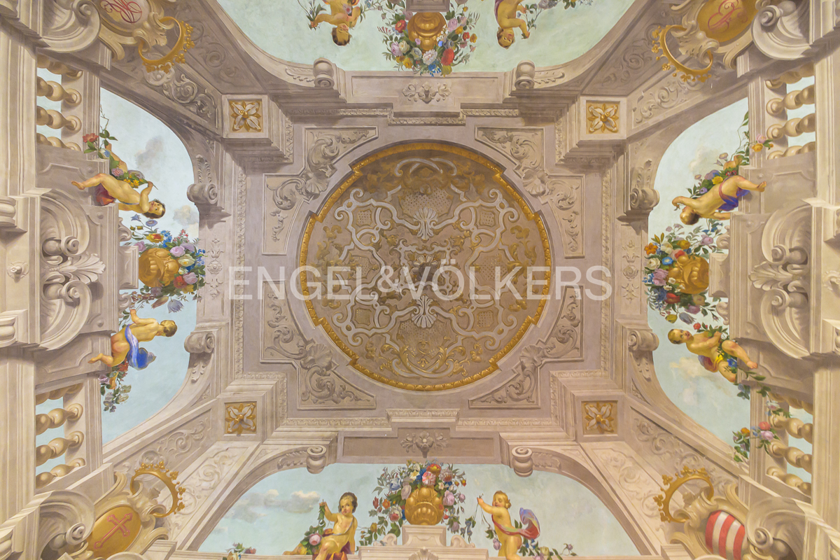 Exclusive residences in a historic palace