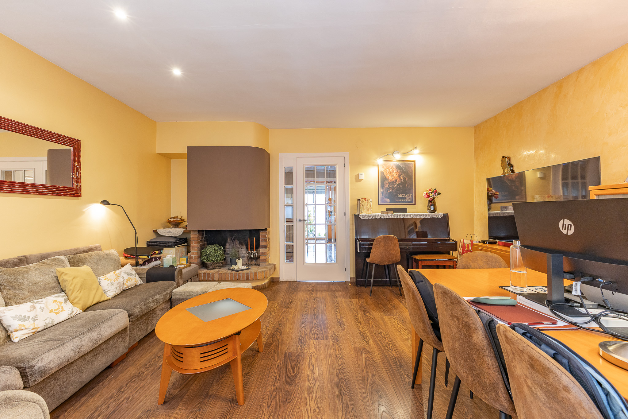 4-STORY HOUSE WITH GARAGE, PATIO AND TERRACE IN DOWNTOWN SABADELL