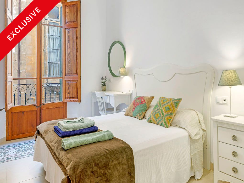 Elegante Altstadtwohnung mit Balkonen und sonniger Gemeinschaftsterrasse in Calatrava