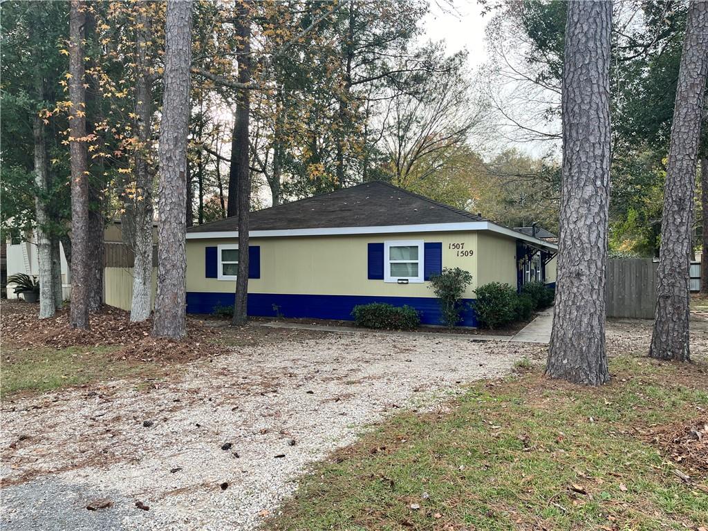 Freshly Renovated 3BR with Private Courtyard