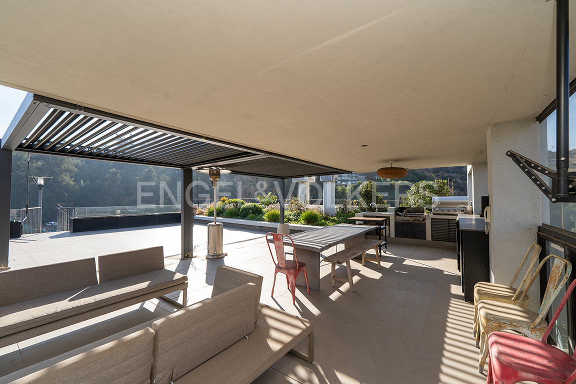Penthouse con terraza privada y quincho, vista 360°