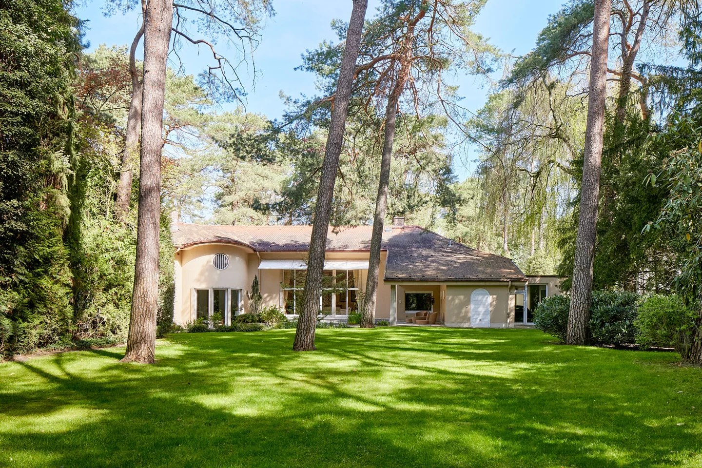 Imposante Breuhaus Villa in Toplage Dahlem