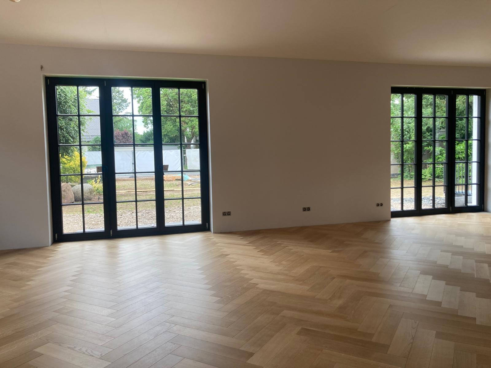 Luxurious, modern duplex apartment with large terrace in prime residential location